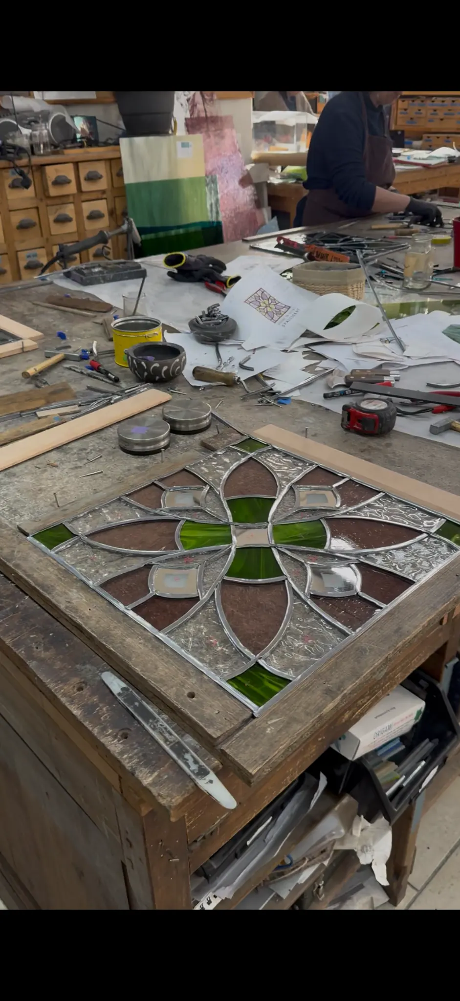 Détail de vitrail à l’atelier
